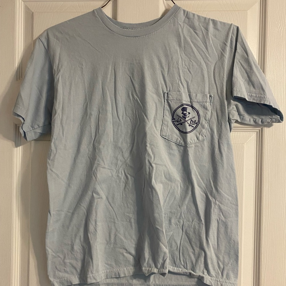 Men’s Salt Life T Shirt.